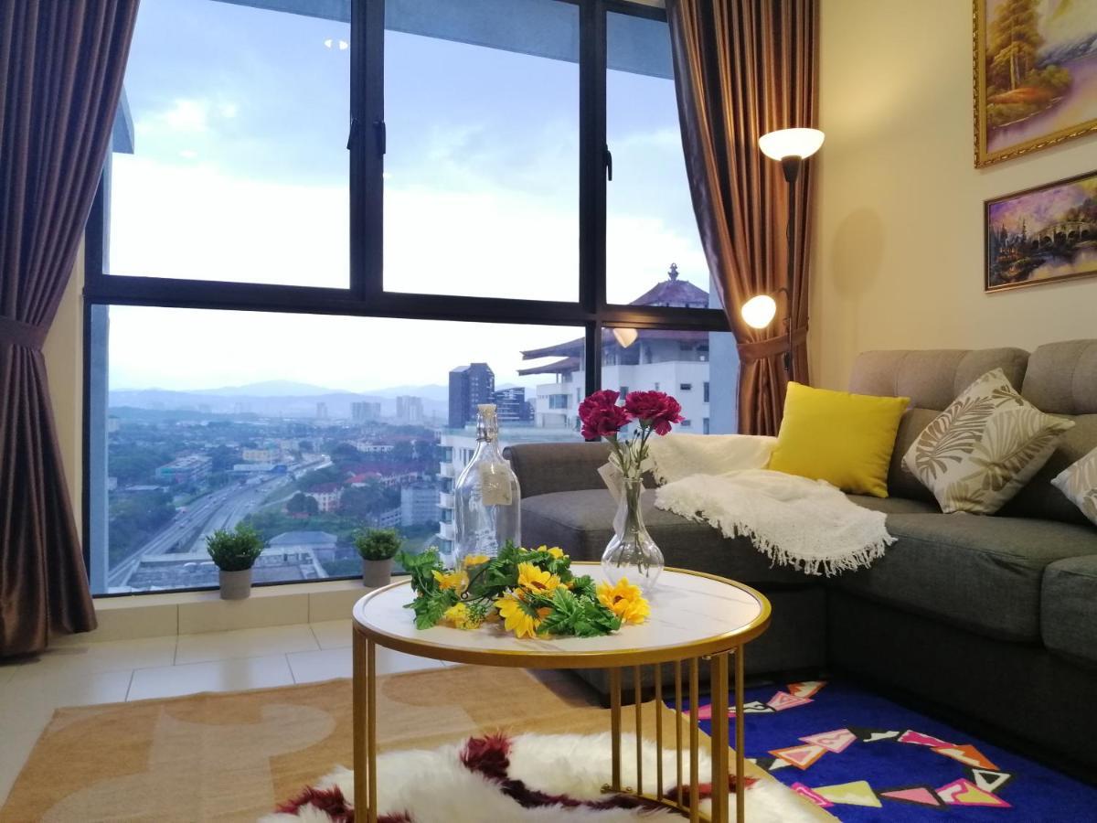 Astetica Residences @ Seri Kembangan Esterno foto