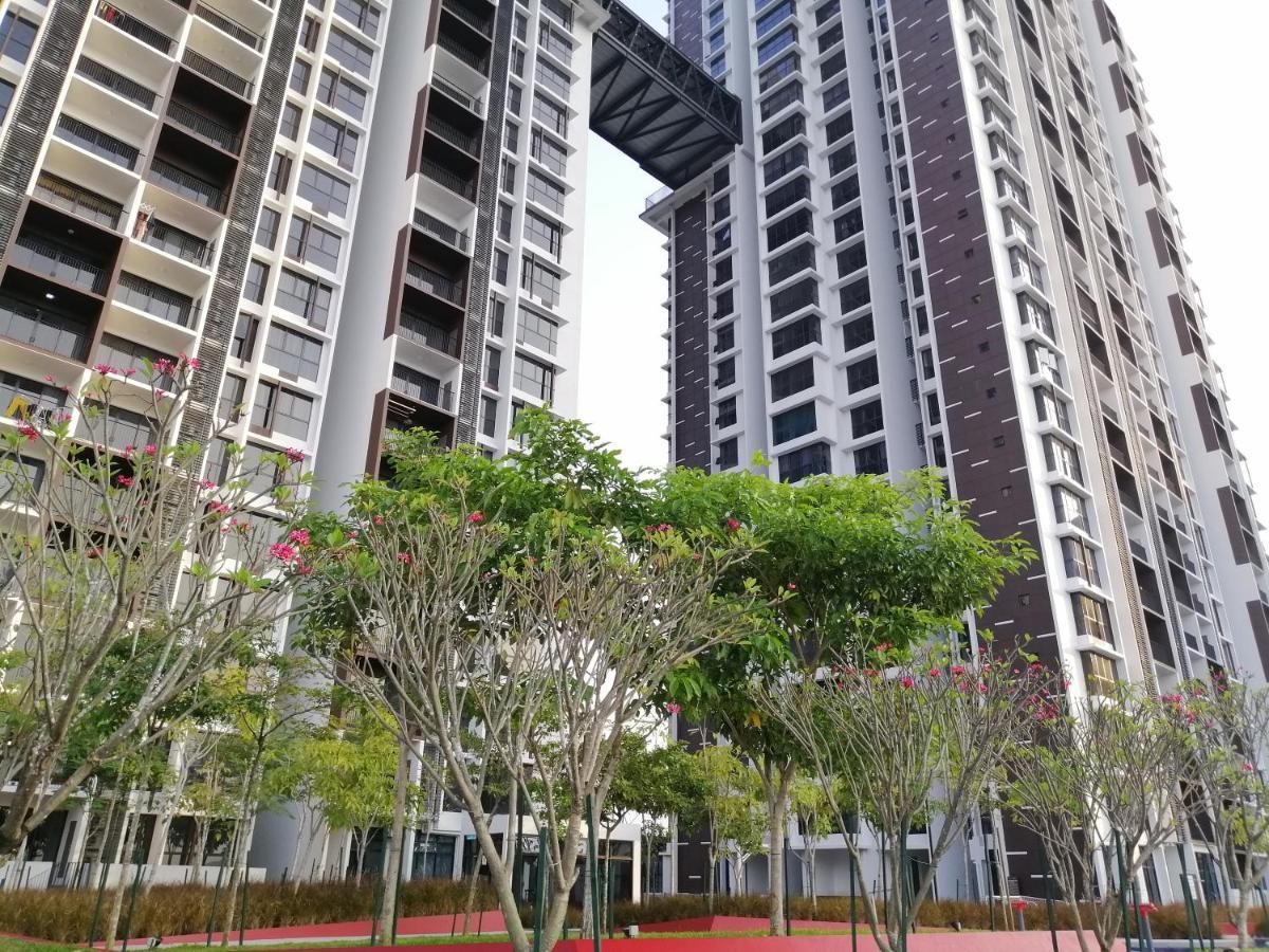 Astetica Residences @ Seri Kembangan Esterno foto